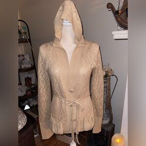 Lux brand short large button cardigan with belt perfect for Fall! Size L🤎